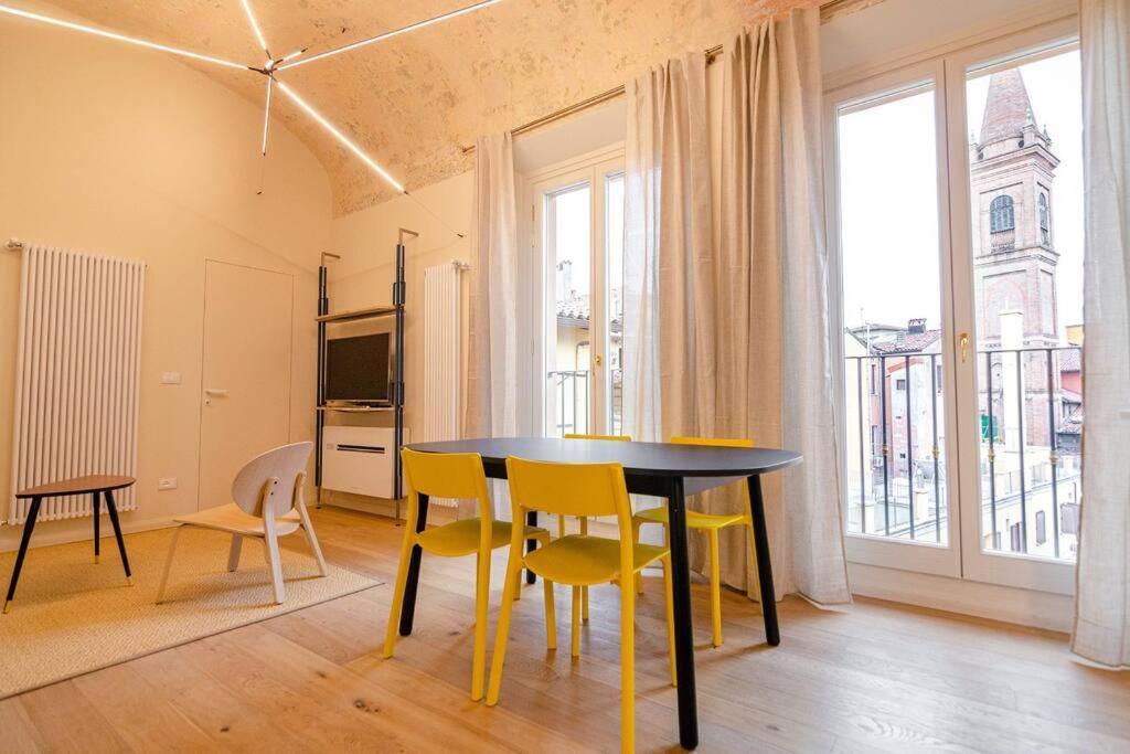 Casa Aldrovandi: Elegante E In Centro Storico Bologna Luaran gambar